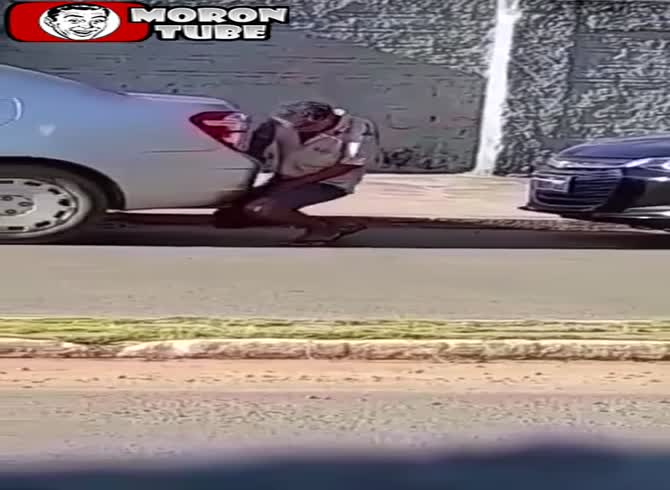 Video :Is nobody observing me I'm able to fuck that bitch